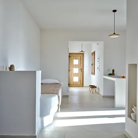 Rocaia Mini Naousa (Paros)
