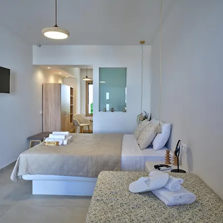 Rocaia Mini Naousa (Paros)